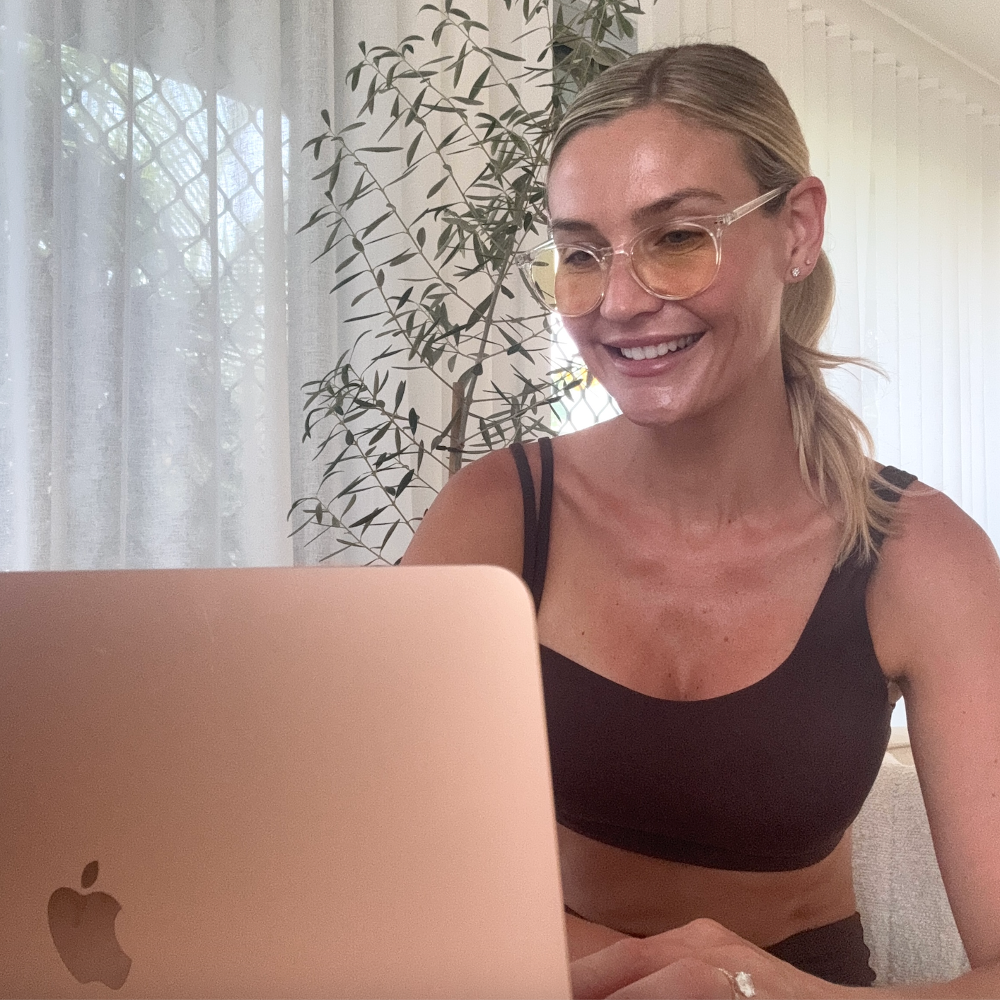 Using the blue blockers at desk